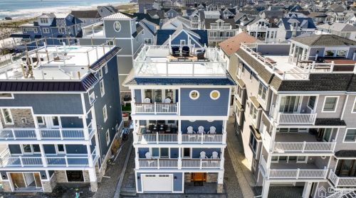 5 Fort Ave, Pelican Island NJ  08751-1512 exterior