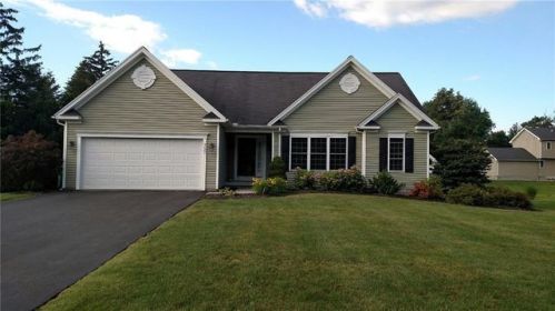 737 Patty Ln, Webster, NY 14580-2377