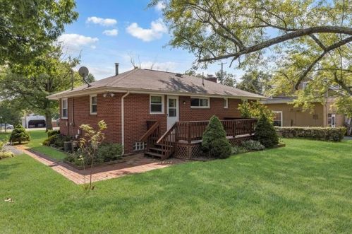 2250 Darlington Rd, Beaver Falls, PA 15010-1365