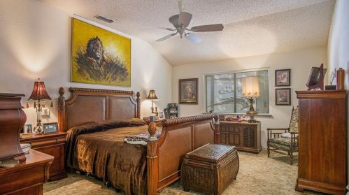 3848 Rolling Mdw Dr, Bedford TX  76021-2640 exterior