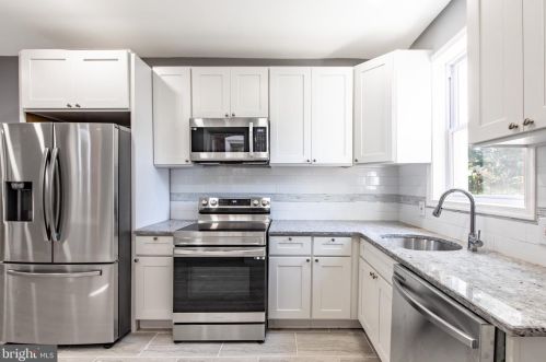 6526 Chew Ave, Philadelphia PA 19120-2332 exterior