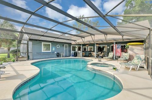 1750 Singing Palm Dr, Apopka FL  32712-2465 exterior