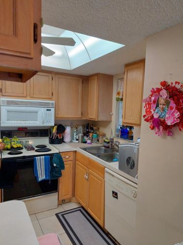 2412 Garden Ter, Fort Pierce, FL 34952-7438