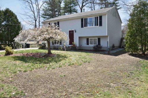 160 Howard Ave, Coventry RI  02816-7742 exterior