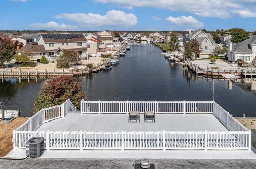 988 Capstan Dr, Lacey, NJ 08731-2030