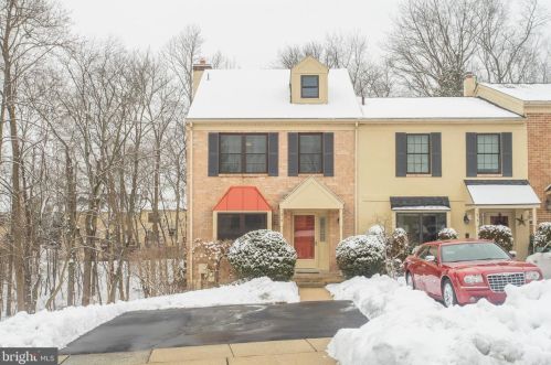 1915 Yorktown, Norristown, PA 19403-3528