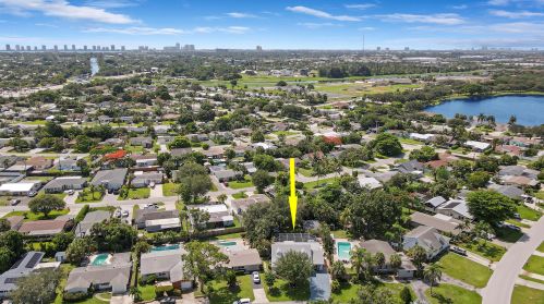 272 Camellia St, West Palm Beach, FL 33410-4811