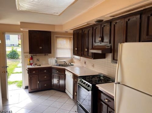 35 Shore Rd, West Milford Lakes NJ  07480-3361 exterior