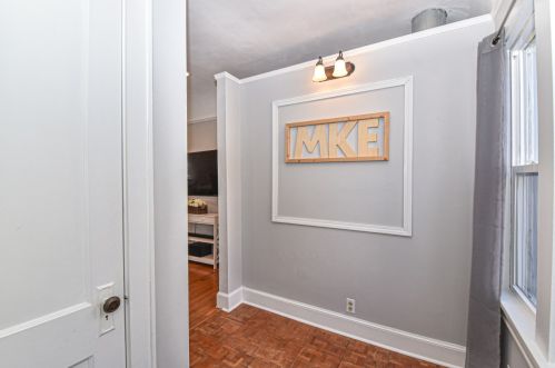 3417 Cramer St, Milwaukee WI 53211-2816 exterior