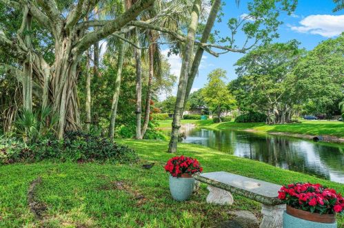 5189 Rose Hill Dr, Boynton Beach, FL 33437-1307