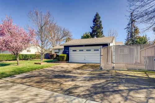 2329 Moraine Cir, Rancho Cordova, CA 95670-2020