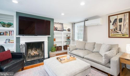 314 Iseminger St, Philadelphia PA  19107-5904 exterior