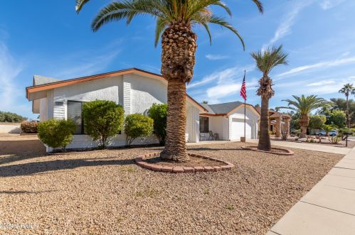 14206 Yosemite Dr, Sun City, AZ 85375-5647