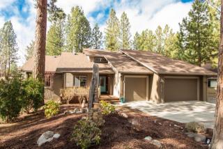 1900 Newport Hills Dr, Bend, OR 97701-1469