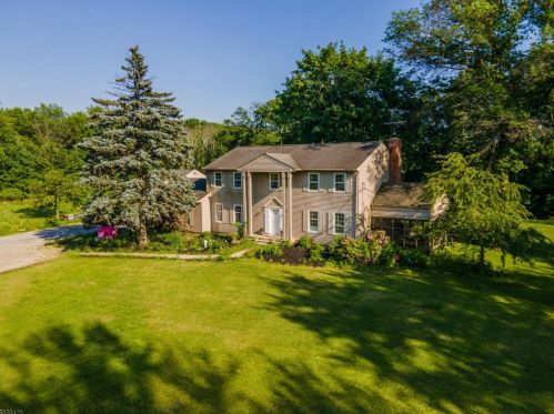 19 Allens Corner Rd, Flemington NJ  08822-5620 exterior