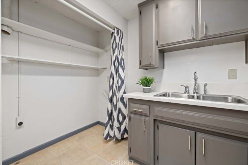 467 Lingard St, Lancaster CA 93535-3122 exterior