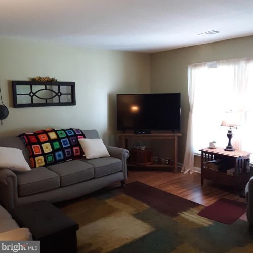 3405 Waverly Dr, Fredericksburg, VA 22407-6957