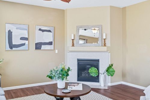 2312 Newcastle Dr, Vacaville CA  95687-8252 exterior