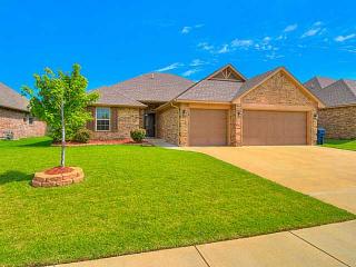 9029 82nd St, Yukon, OK 73099-5546
