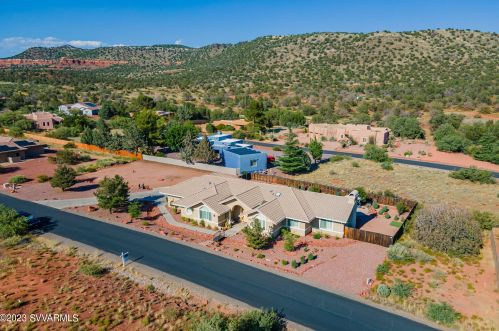 300 Michaels Ranch Dr, Sedona AZ 86336-9526 exterior