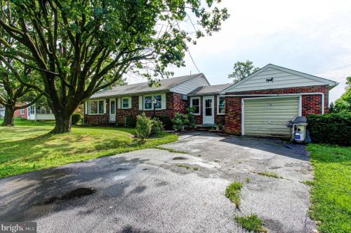 718 Perkiomenville Rd, Perkiomenville, PA 18074-9690
