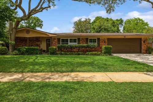 609 Camborne Ave, Fort Walton Beach, FL 32547-1702