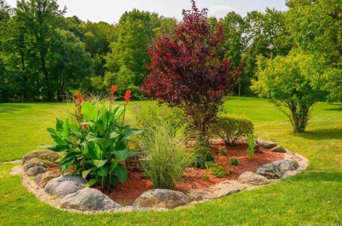 12 Birch Rd, Danbury CT  06811-3456 exterior