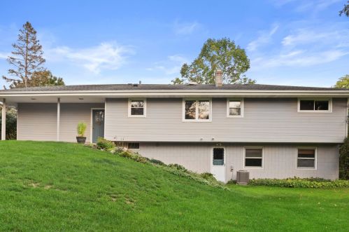 5830 Lakeview Dr, Greendale WI 53129-1937 exterior