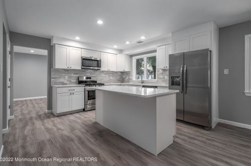 520 Wynnewood Rd, Lacey NJ  08731-1531 exterior