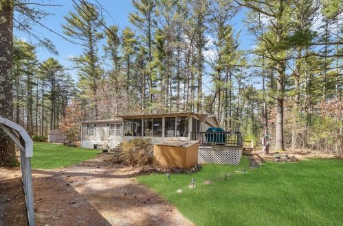 6342 Flat River Rd, Coventry, RI 02827-2015