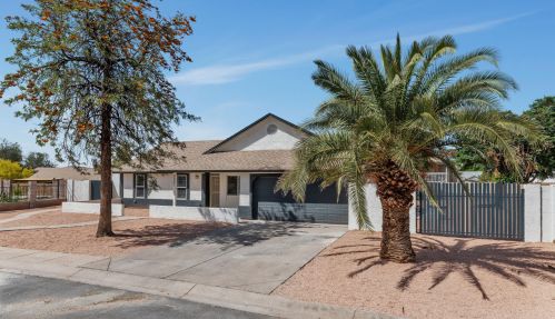 9321 Dallas St, Mesa, AZ 85207-6164