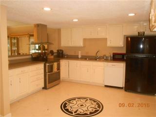 2749 Fairway Park St, Grand Prairie TX  75050-2664 exterior