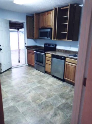 105 Whiting St, Galveston, TX 77550-3135