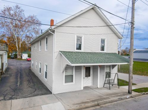115 Sycamore St, Brookville, OH 45309-1739