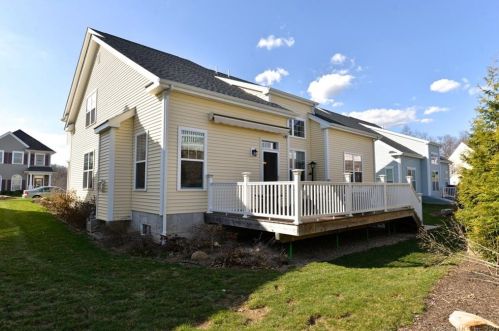 3 Dogwood Ln, Beacon Falls, CT 06403-1485
