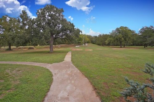 309 Linam Ln, Lost Pines, TX 78612-4873