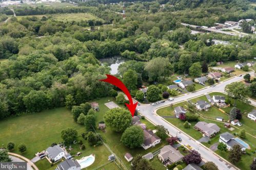 400 Sunset Dr, Downingtown, PA 19335-2316