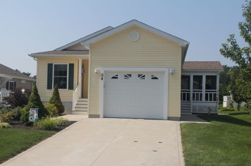 54 Patriots Dr, Montgomery, MA 01085-9707