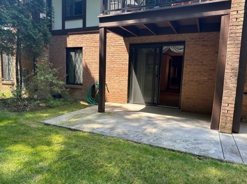 2011 Thornberry Dr, Pittsburgh, PA 15237-3375