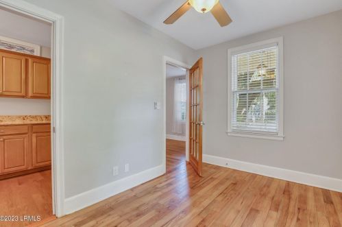 2704 Oaklawn St, Beaufort SC  29902-4335 exterior