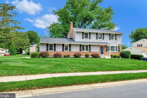 1 Lantern Ln, Wilmington, DE 19810-1127