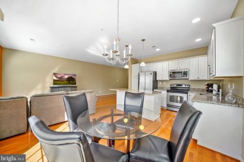 332 Jefferson Ave, Downingtown PA 19335-2701 exterior