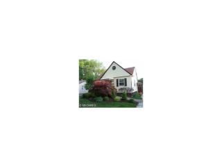 1002 Quentin Rd, Willoughby, OH 44095-2838