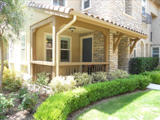 28495 Herrera St, Santa Clarita, CA 91354-3059