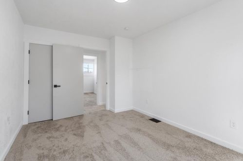 430 8th St, Oakmont PA  15139-1321 exterior