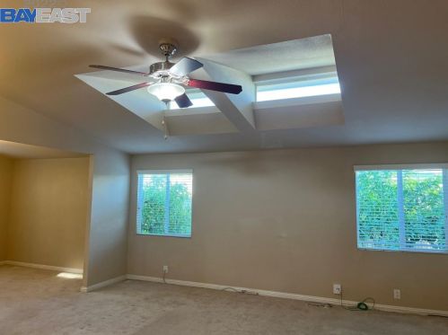 1462 Salamanca Ave, Hayward CA  94544-6256 exterior