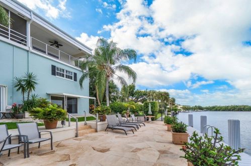 6590 Ocean Blvd, Boynton Beach, FL 33435-5230