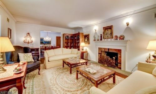 11 House Wren, Hackettstown NJ  07840-2815 exterior