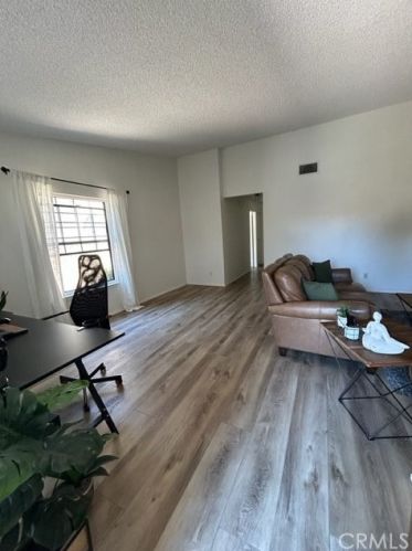 43728 Mona St, Lancaster, CA 93535-4287
