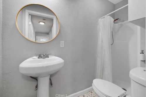 6188 Palm Ave, Riverside CA  92506-2022 exterior